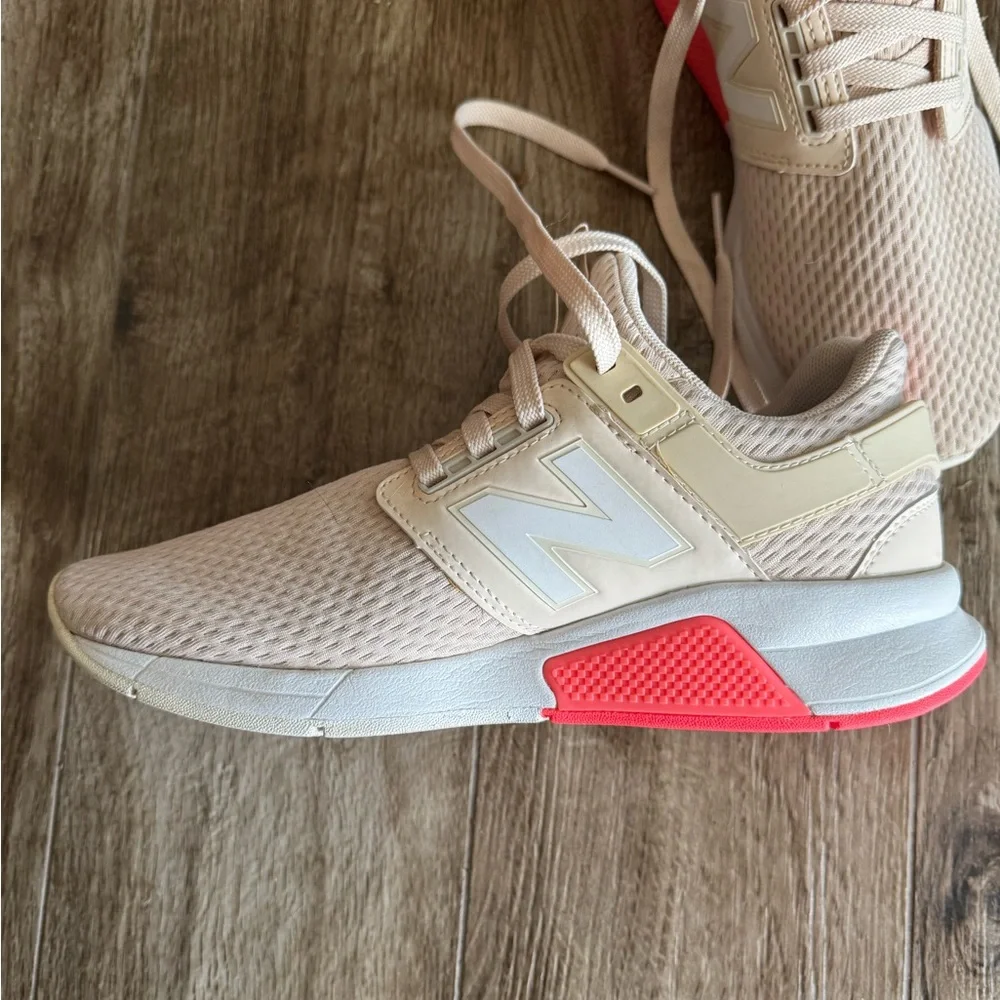 New Balance Pink Sneakers - Picture 2 of 5